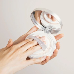 MARY & MAY Vegan Niacinamide Panthenol Sun Cushion SPF50+ PA++++ 25g