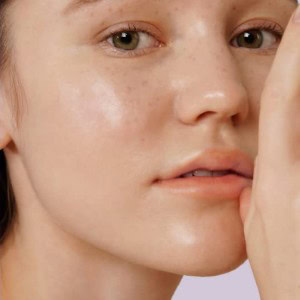 ISNTREE ONION NEWPAIR ESSENCE TONER 200ml