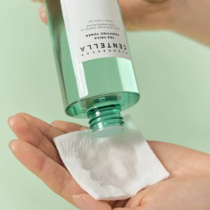 SKIN1004 Madagascar Centella Tea-Trica Purifying Toner 210ml