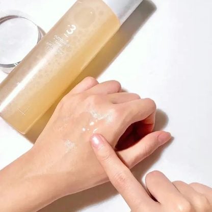 NUMBUZIN No.3 Super Glowing Essence Toner 200ml 1