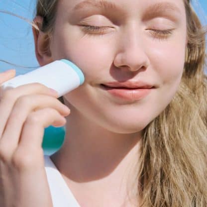 SKIN1004 Madagascar Centella Hyalu-Cica Silky-Fit Sun Stick 20g